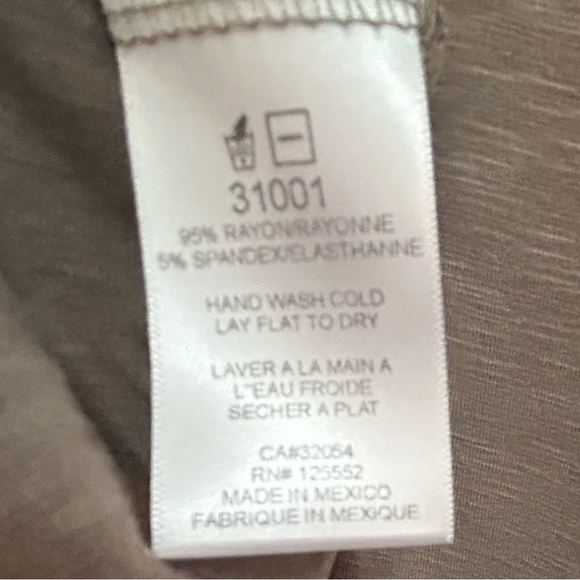 Neutral Flowy Rayon Boho Style Top - Picture 9 of 9